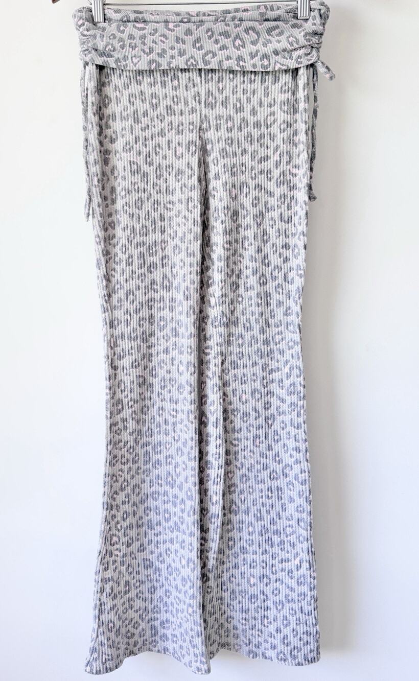 PINK Victorias Secret Womens Waffle Knit Fold Over Lounge Pant Gray Cheetah